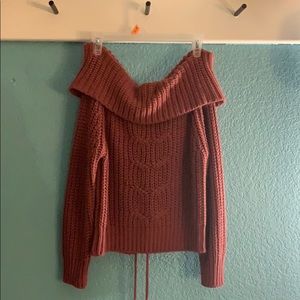 Off the shoulders sweater!